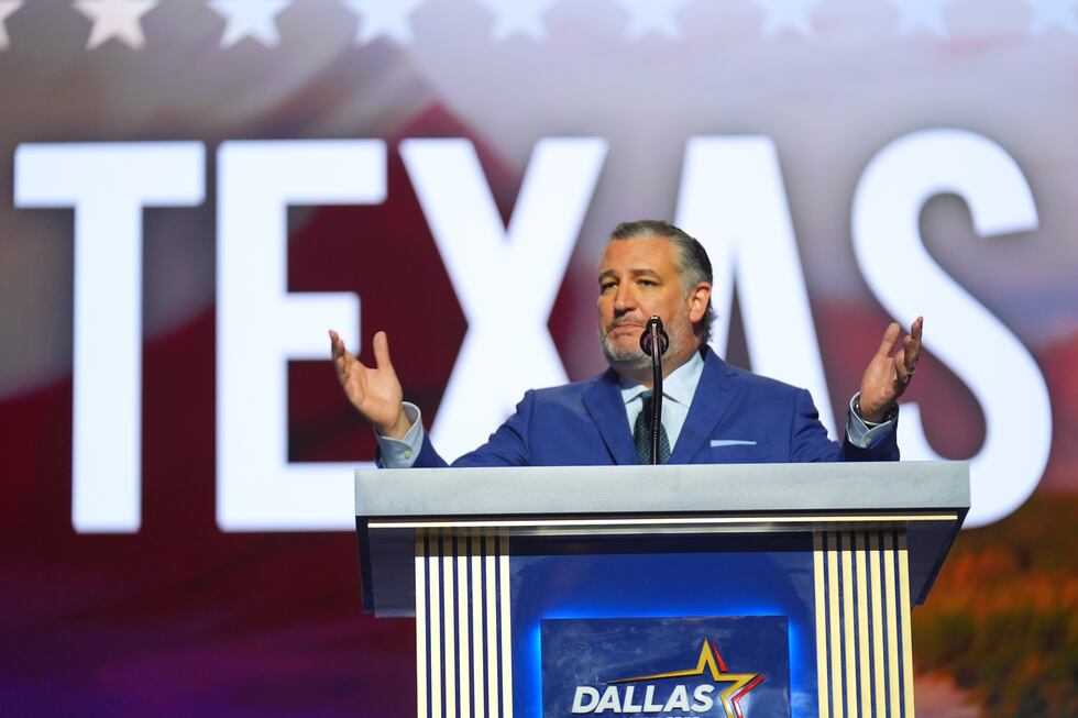 El senador Ted Cruz, republicano por Texas, habla en la convención republicana el jueves 10 de...