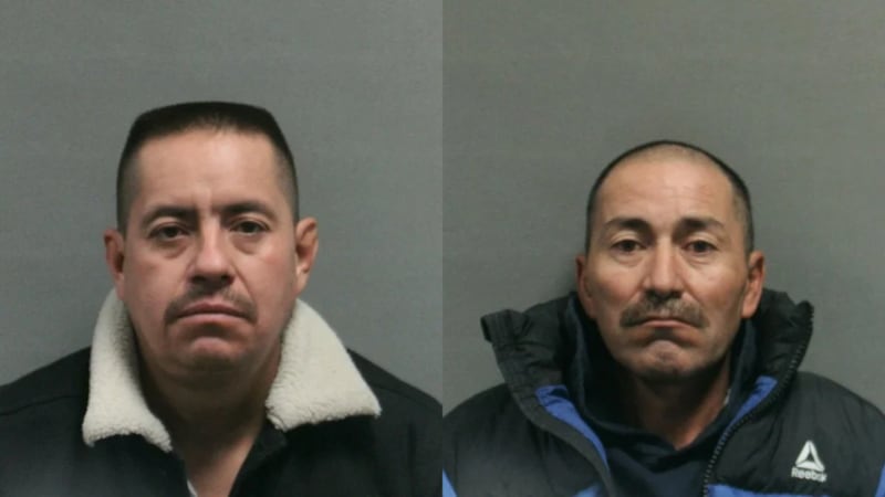 La cocaína estaba en las paredes de un refrigerador en el maletero del vehículo.