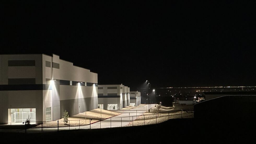 ARCHIVO Un enorme almacén de 252.000 metros cuadrados (826.780 pies cuadrados) el 12 de...
